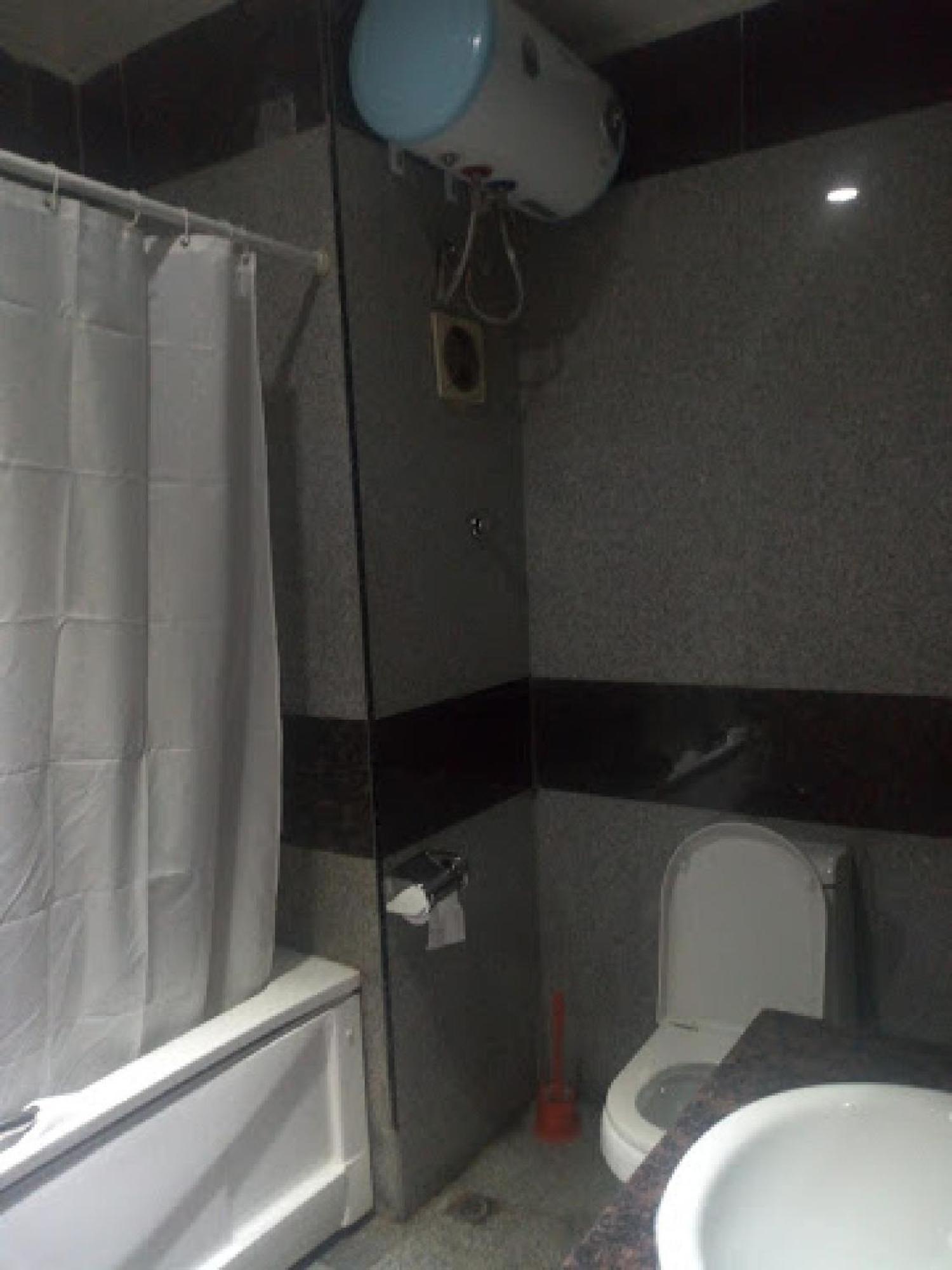 Room In Bb - Immaculate Royal International Hotel Оуери Екстериор снимка
